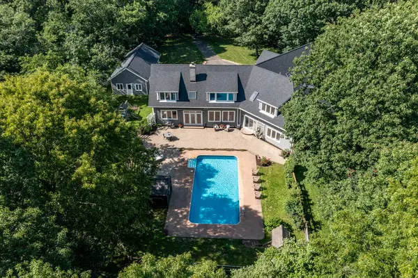 28 Drewbarrie Lane, Easton, CT 06612