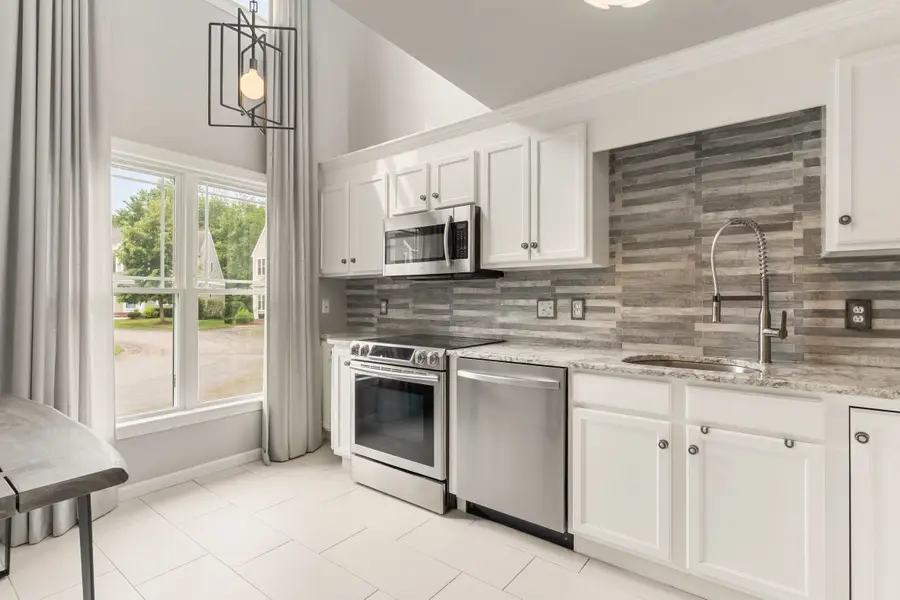 33 Barker Square Dr #33, Pembroke, MA 02359 - Image #2