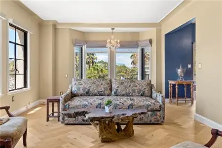 800 E Ocean Blvd #201, Long Beach, CA 90802
