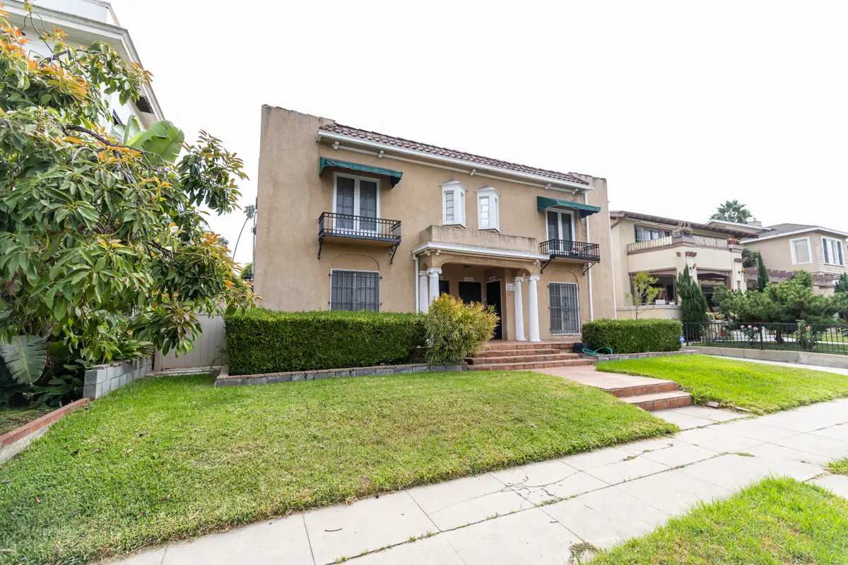 1206 3rd Avenue, Los Angeles, CA 90019 - Image #1