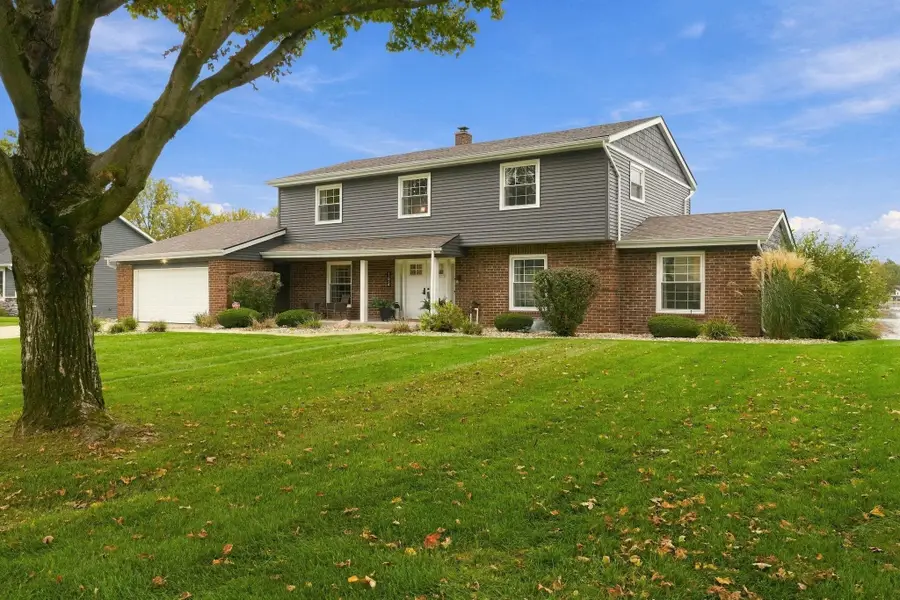1624 E Lake Dr. W, Elkhart, IN 46514 - #2