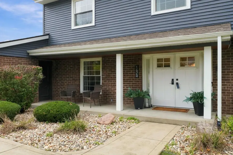 1624 E Lake Dr. W, Elkhart, IN 46514 - #3
