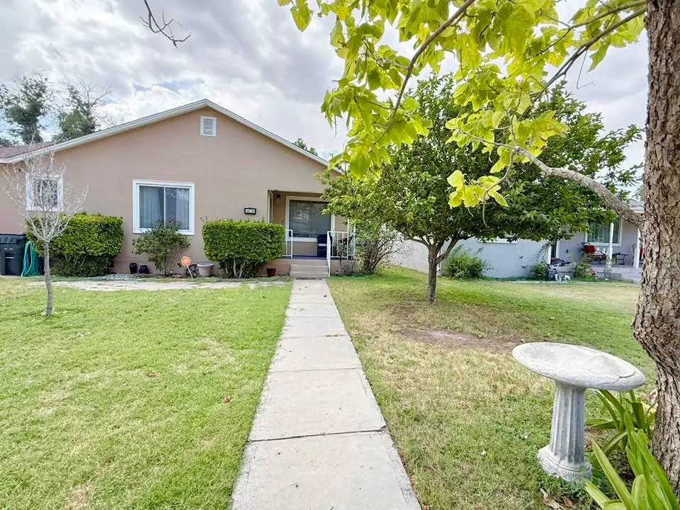 409 S Ash St, Carlsbad, NM 88220 - #1