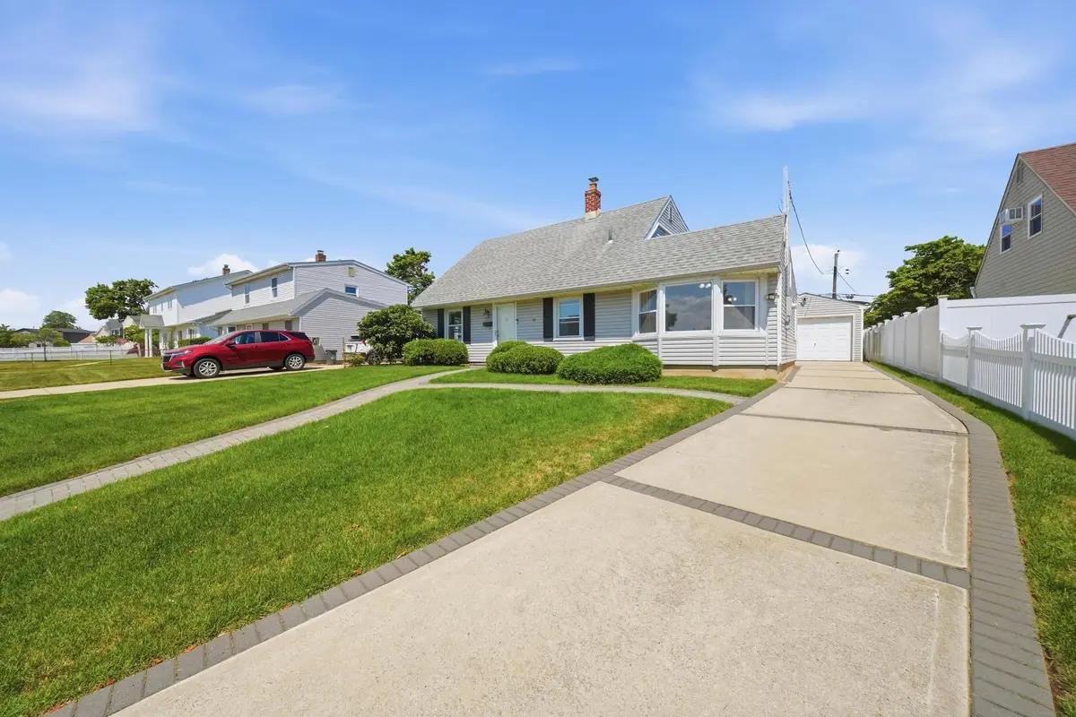 37 Gun Lane, Levittown, NY 11756 - #1