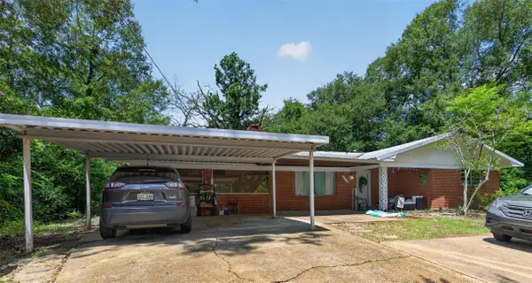 1504 Emanuel, Natchitoches, LA 71457