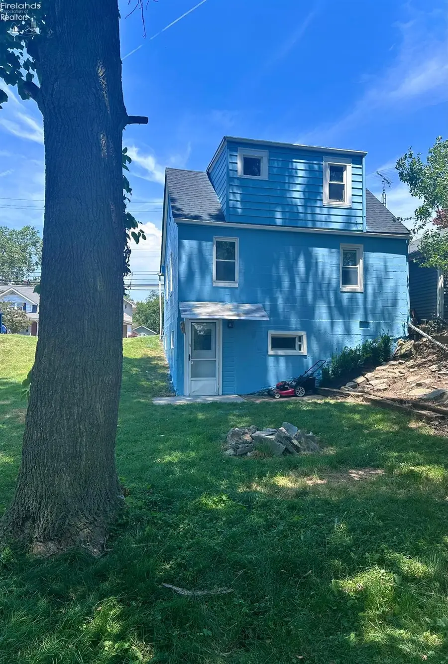 2406 W Monroe Street, Sandusky, OH 44870 - #3