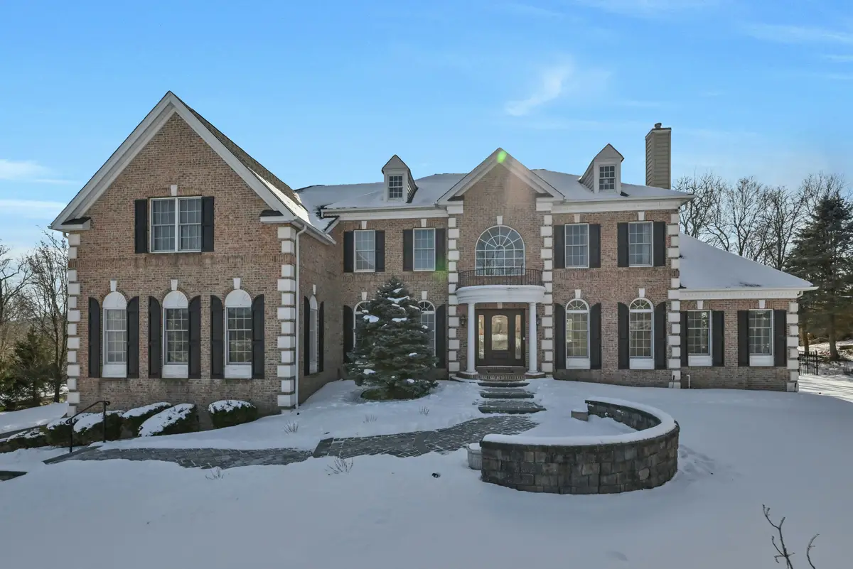 37 Crown View Ct, Sparta, NJ 07871 - Image #1