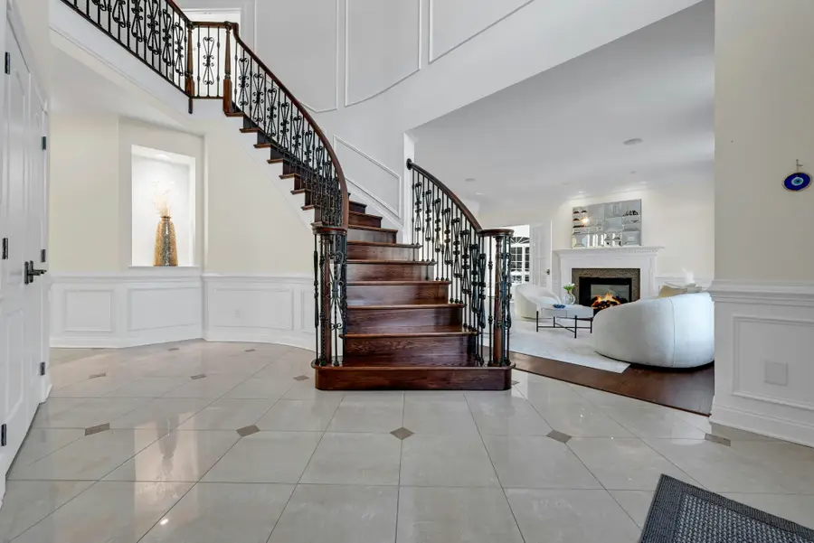 37 Crown View Ct, Sparta, NJ 07871 - Image #3