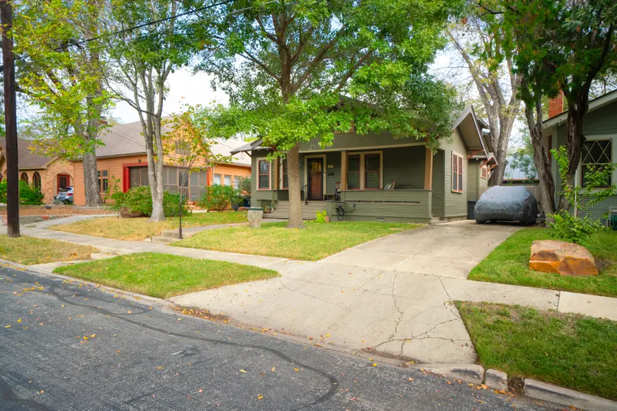 725 E Woodlawn Avenue, San Antonio, TX 78212 - Image #2