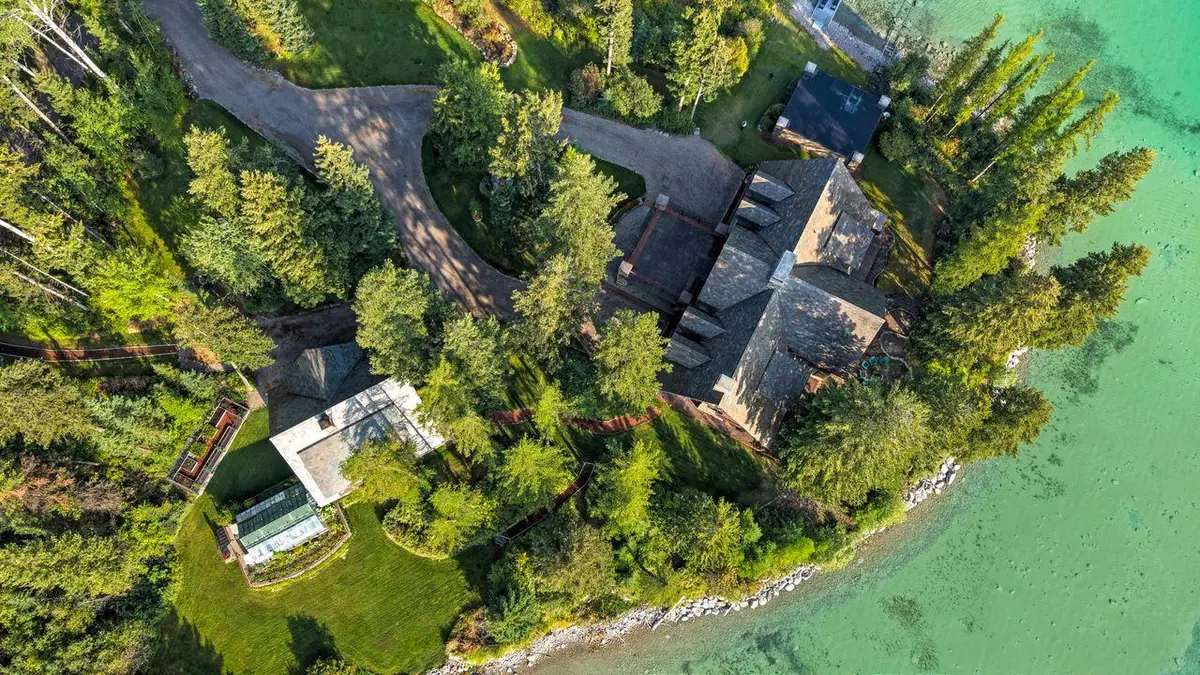 1635 Woods Drive, Miami, CA 90069 - Image #1