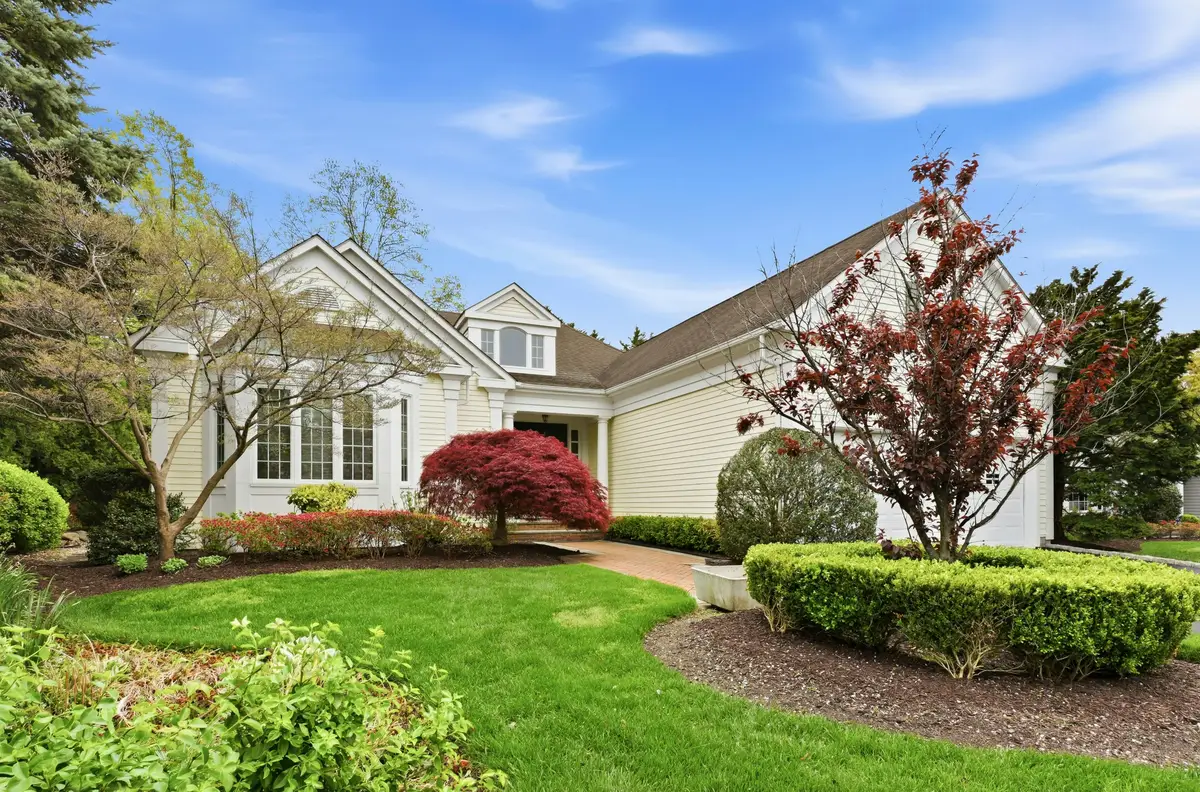 41 Evergreen Circle, Manhasset, NY 11030 - #1