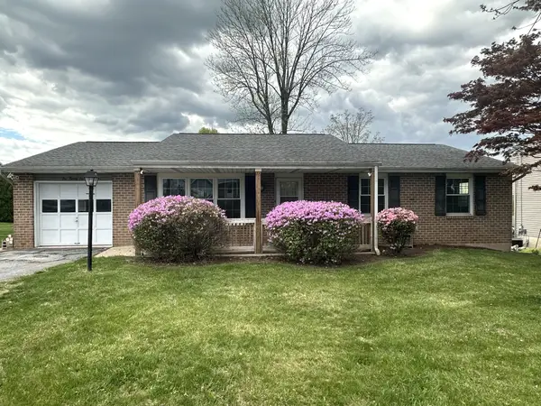 526 Silver Brook Dr, BIRDSBORO, PA 19508