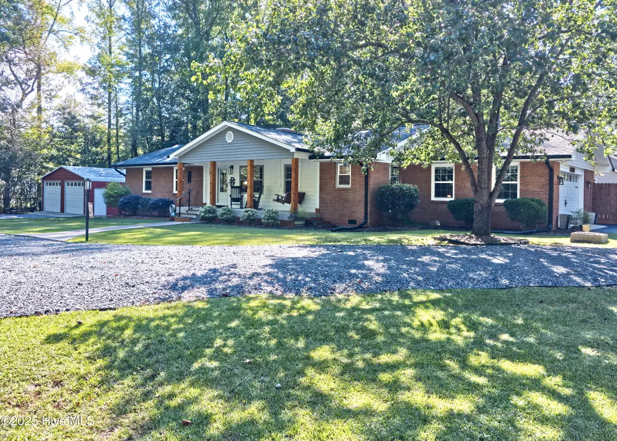 508 S Glenwood Trail S, Southern Pines, NC 28387 - Image #1