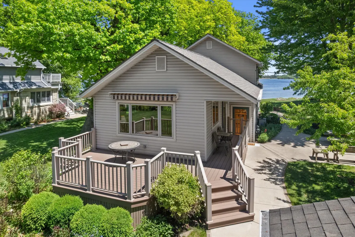 7301 W Wind Lake Rd, Wind Lake, WI 53185 - #1