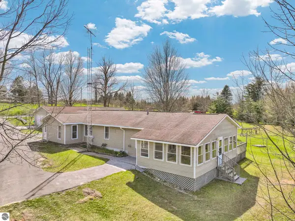 10976 E 3 Mile Road, Luther, MI 49656