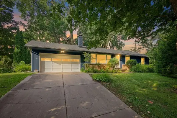 148 Ridgeview Lane, Wayzata, MN 55391