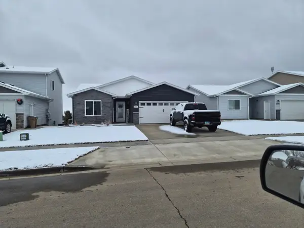 3408 23rd Ave NW, Minot, ND 58703