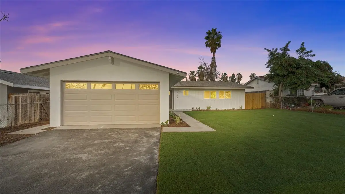 2229 Larchmont, Pomona, CA 91767 - Image #1