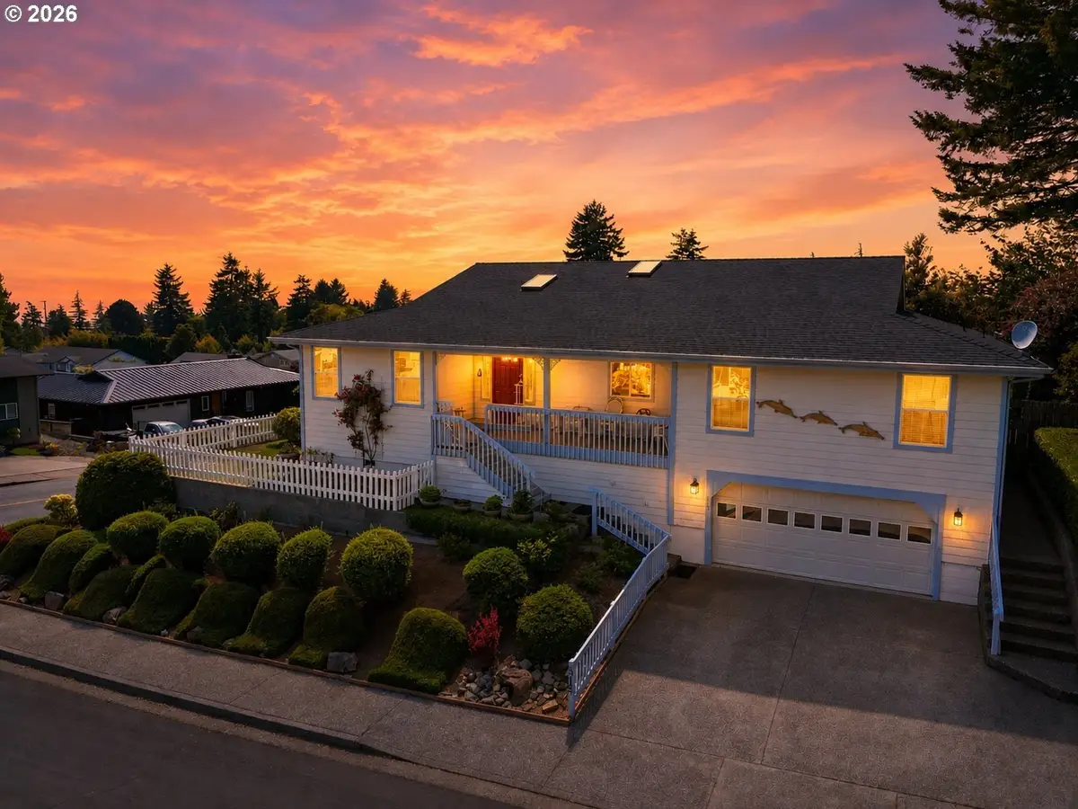 815 Crestwood Pl, Brookings, OR 97415 - #1