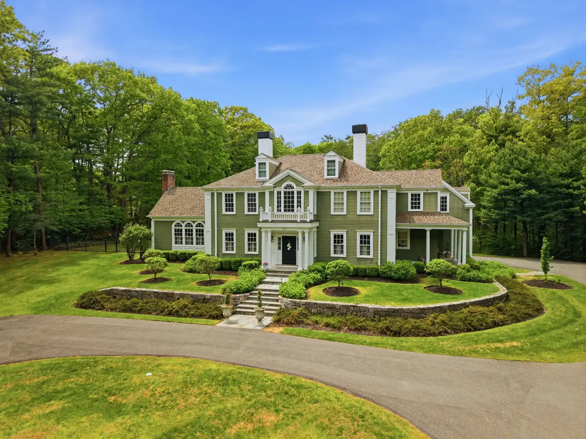205 Pleasant St, Norwell, MA 02061 - #1