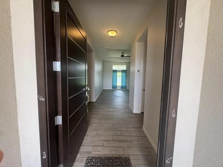 6002 Amir Dr., Laredo, TX 78041 - #3