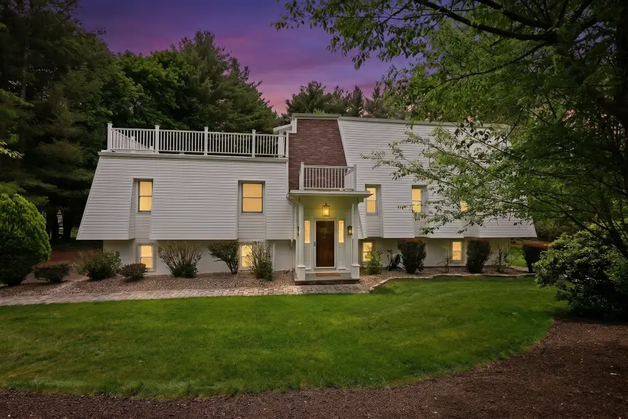 36 Banks Road, Simsbury, CT 06070 - #2