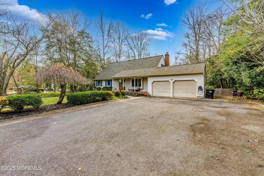 6 Friar Tuck Dr, Medford, NJ 08055 - Image #2