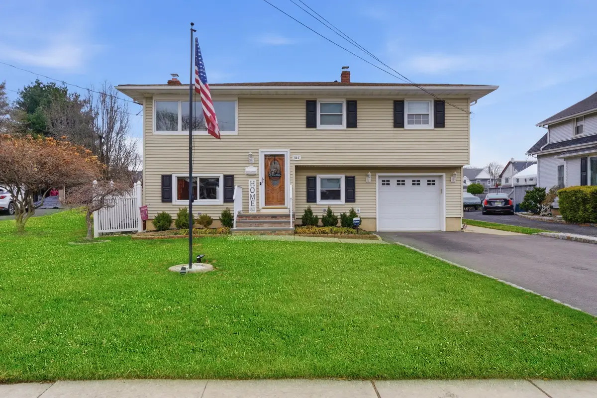 421 Stout Ave, Scotch Plains, NJ 07076 - #1