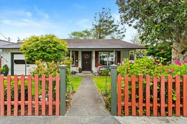 4075 E Street, Eureka, CA 95503