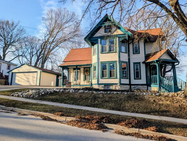 200 Spring St, Waukesha, WI 53188