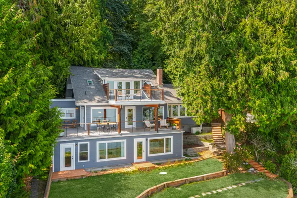 9943 SW 123rd Place, Vashon, WA 98070