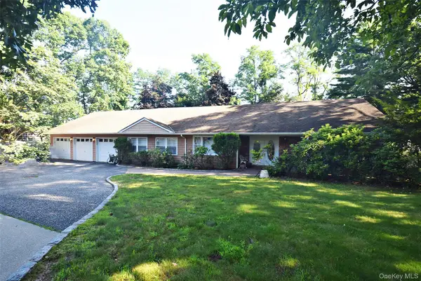 29 Ivy Hill Drive, Smithtown, NY 11787