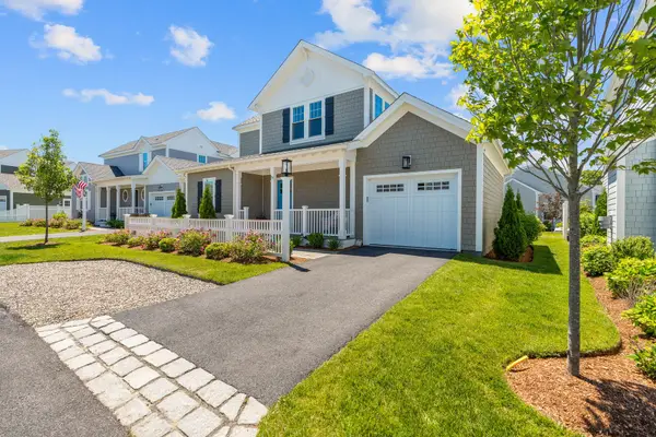 77 Cobblestone Circle, Mashpee, MA 02649