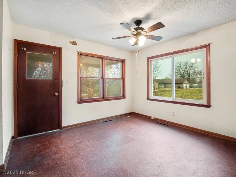 1401 1st Street N, Newton, IA 50208 - Image #3