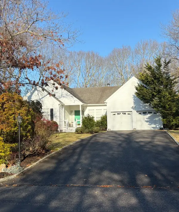 5 Wood Hollow Drive, Westhampton, NY 11977