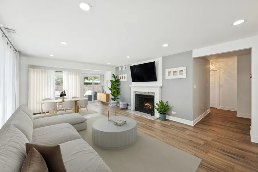 637 Hibbard Road, Wilmette, IL 60091 - #3