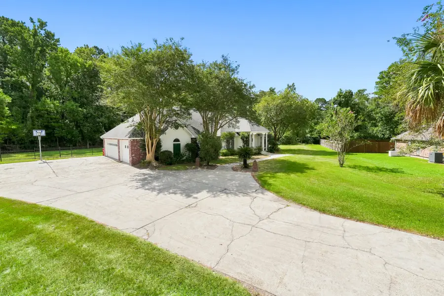 7580 Sage Meadow Dr, Denham Springs, LA 70726 - #3