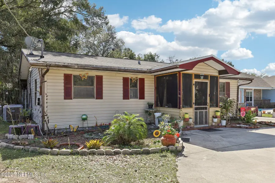 2127 Diana Drive, Palatka, FL 32177 - Image #2