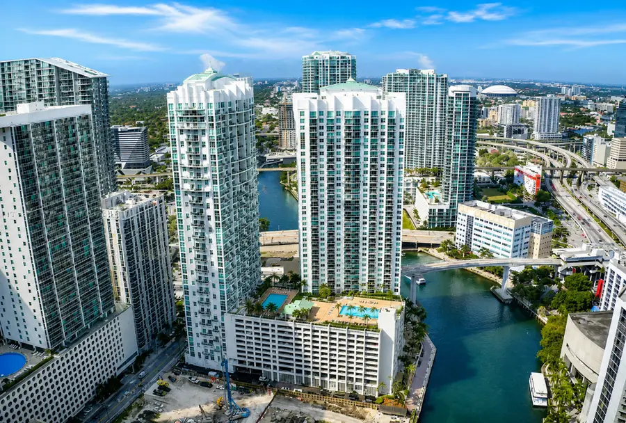 41 SE 5th St #1412, Miami, FL 33131 - #2
