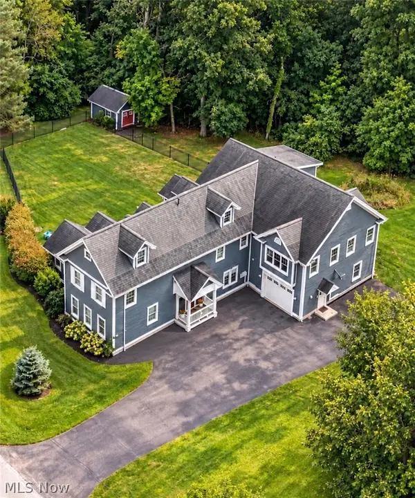 9773 Broadway Drive, Chagrin Falls, OH 44023