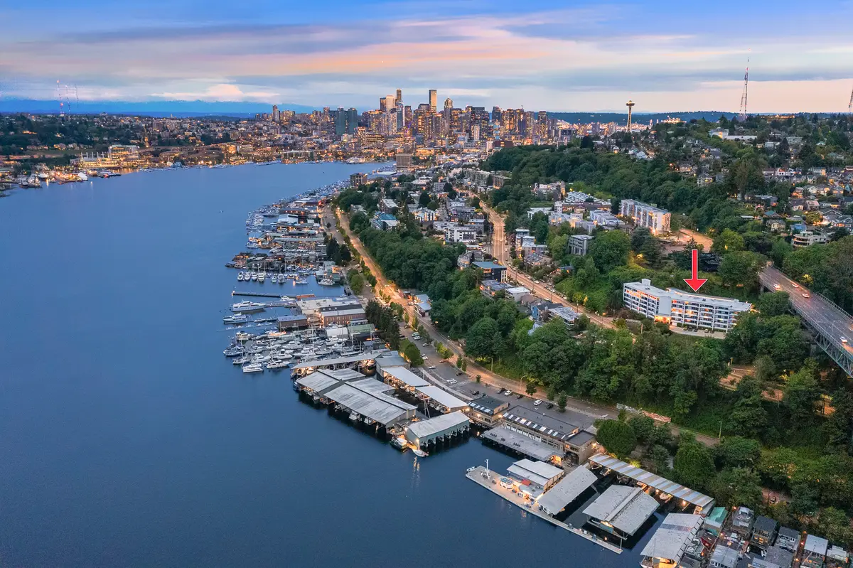 2565 Dexter Avenue N #303, Seattle, WA 98109 - #1