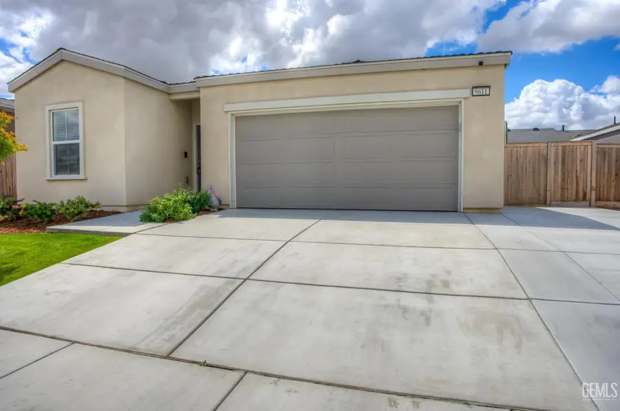 9611 CLEAR RIDGE WAY, Shafter, CA 93263 - #2