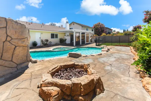 11157 Flower Ave, Fountain Valley, CA 92708
