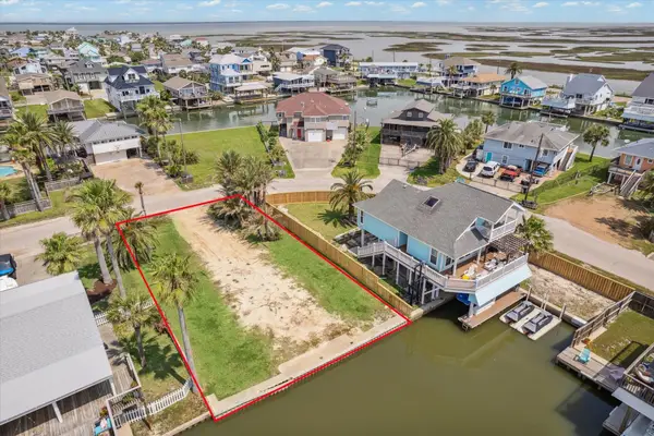 16507 Jamaica Cove Road, Jamaica Beach, TX 77554