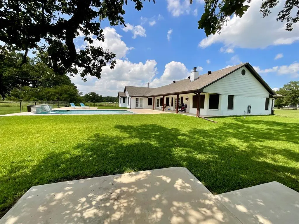 800 N Seven Points Drive, Kemp, TX 75143 - #1