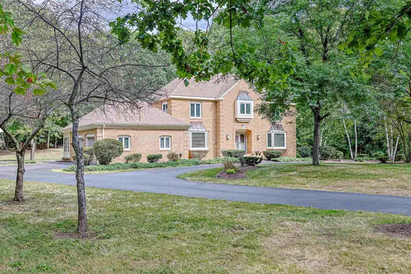 33 Indian Rock Road, Nashua, NH 03063