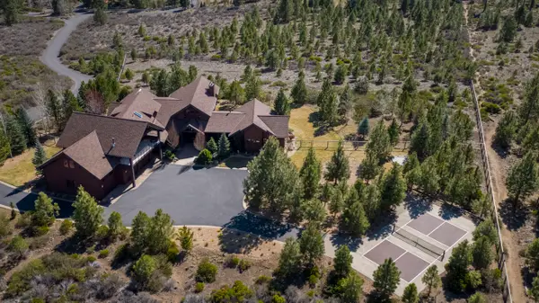 60985 Bachelor View Road, Bend, OR 97702