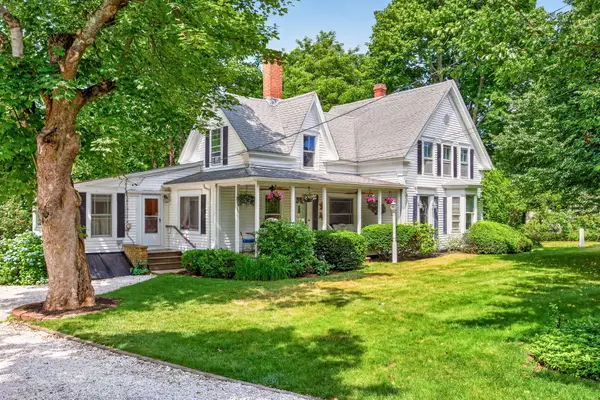 658 Main St, Harwich, MA 02645