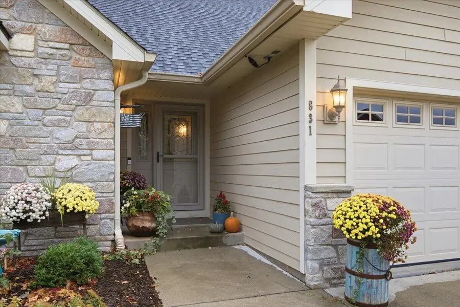 831 Lorrin Pl, West Bend, WI 53095 - #3