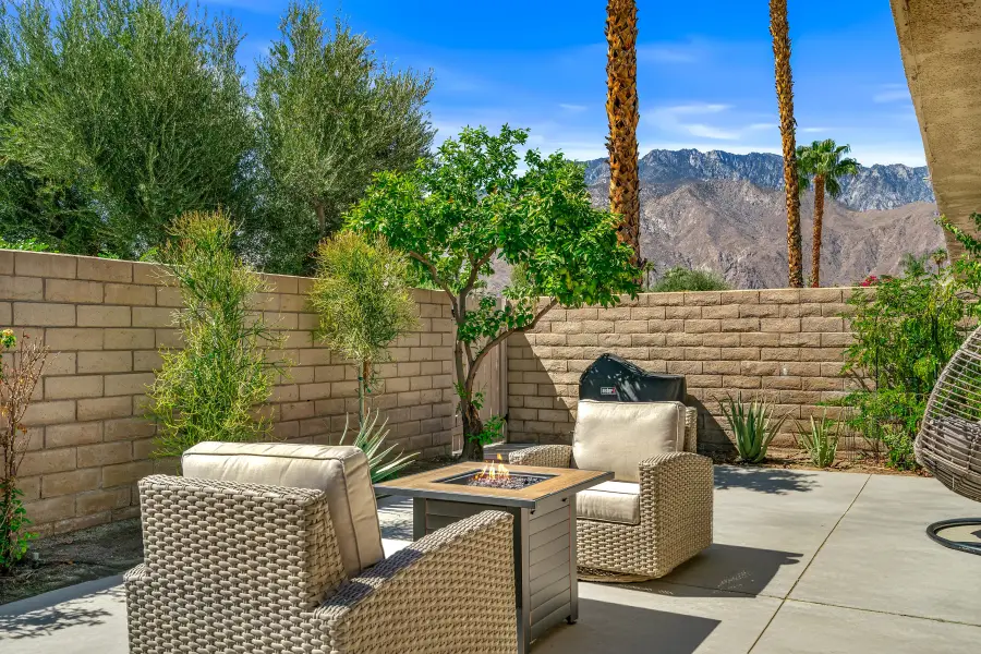 2022 E Chia Road, Palm Springs, CA 92262 - Image #2